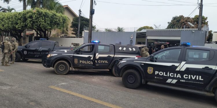 Professor é solto 1 dia após operação contra fraudes, corrupção e lavagem de dinheiro em MT