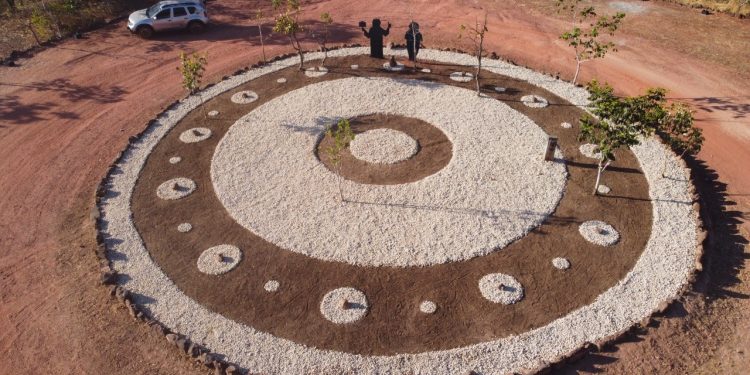 Conheça 1° aeroporto para OVNIs construído em cidade de MT cercada por relatos de extraterrestres